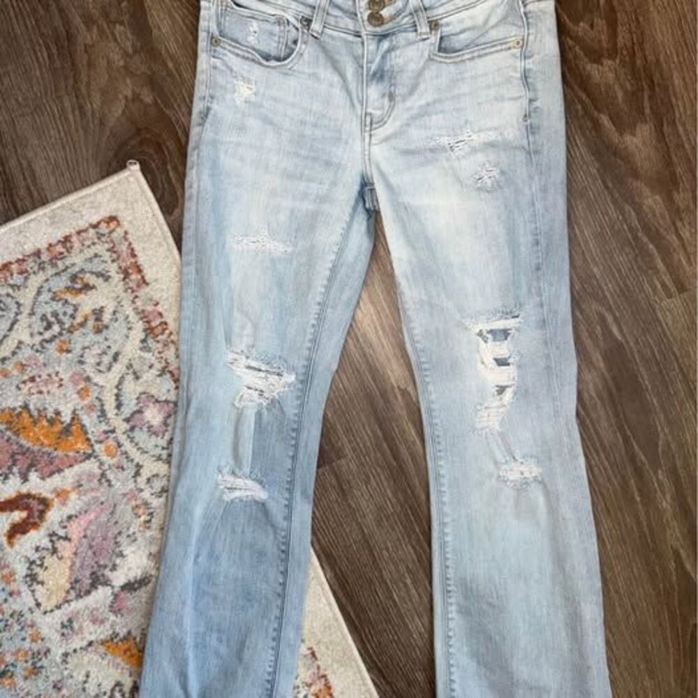 American Eagle Super Stretch Distressed Jeans Size 4 X-Short